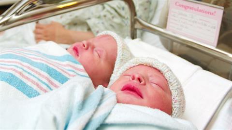 «Έγινα παρένθετη σε δίδυμα αλλά οι γονείς τους άλλαξαν γνώμη και δεν τα πήραν ποτέ!»