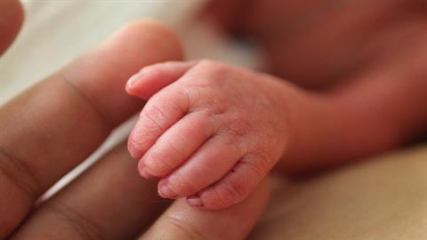 Νεογέννητο μωράκι 19 ημερών πέθανε ξαφνικά στον ύπνο του