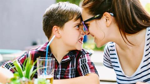 «Μαμά» είναι ο άνθρωπος που φταίει για όλα αλλά χωρίς εκείνη δεν θα υπήρχε τίποτα