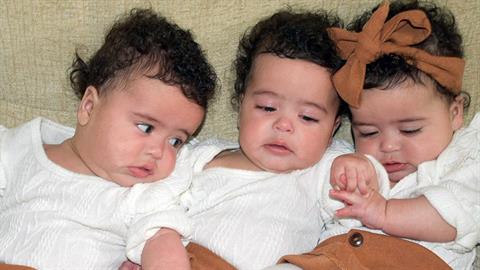 Απέκτησαν πανομοιότυπα 3δυμα με φυσικό τρόπο - συμβαίνει 1 στα 200.000.000