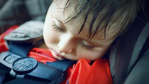 5χρονος πέθανε από θερμοπληξία - τον ξέχασε η μαμά του στο αυτοκίνητο