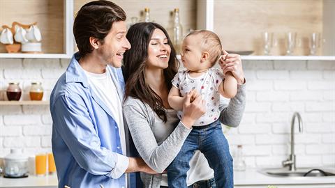 Νέοι γονείς: ανησυχίες και ερωτηματικά για τη διατροφή του μωρού