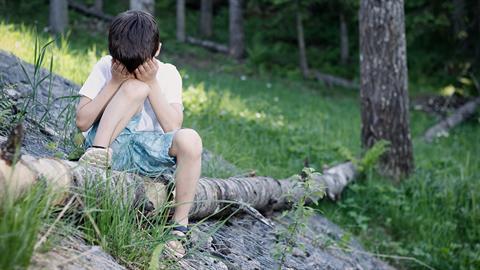 Πήγα το παιδί μου κατασκήνωση αλλά κλαίει και θέλει να φύγει...