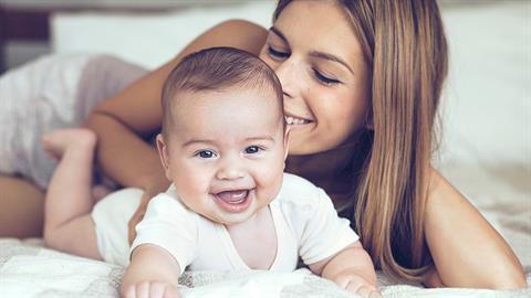 «Έγινα γιαγιά... πριν ακόμα γίνω μαμά»