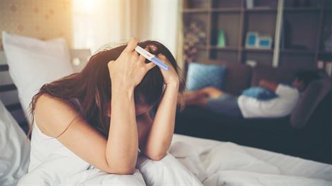 Στη γυναίκα που προσπαθεί να κάνει παιδί και δεν τα καταφέρνει: δεν είσαι μόνη