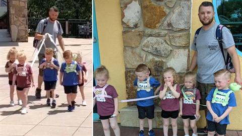 Διχάζει μπαμπάς που δένει τα 5δυμά του με λουρί για να μην τα χάσει στη βόλτα!