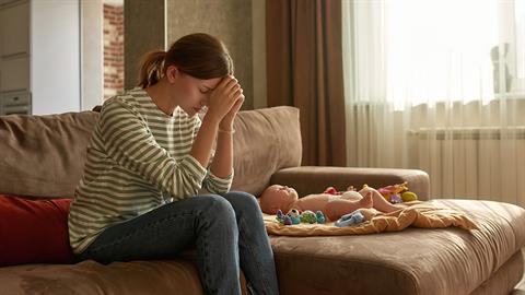 «Είσαι φτιαγμένη για μάνα, αλλά όχι για να τα κάνεις όλα μόνη σου: ζήτα βοήθεια»