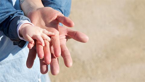 Μάριος Μάζαρης: «ένας ευτυχισμένος άνθρωπος θα είναι και ευτυχισμένος γονιός»