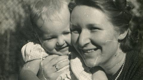 «Όταν χάνεις τη μαμά σου, πενθείς για μια ζωή»