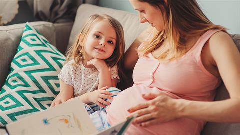 Προετοιμάστε το παιδί για το αδερφάκι που έρχεται μέσα από 5 υπέροχα βιβλία