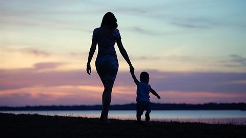 Το να είσαι η «τέλεια μάνα» είναι αδύνατον