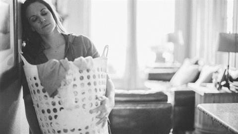 «Είμαι μαμά και μέχρι τις 5 το απόγευμα, νιώθω ήδη νικημένη»