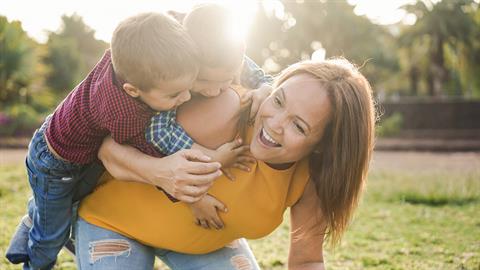 «Οι δουλειές δεν τελειώνουν ποτέ αλλά τα παιδιά μου δεν θα είναι για πάντα μωρά»