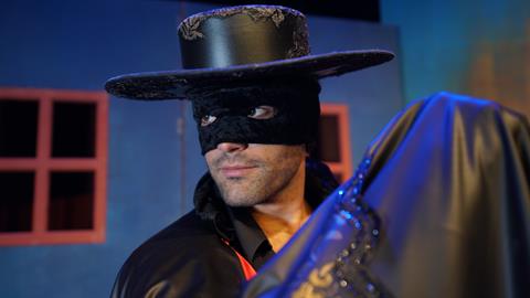 «Ζορό - Η Μάσκα του Ζορό»: Συνέντευξη με τον ηθοποιό Νικόλα Μπράβo