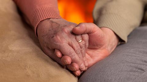 Αφοσιωμένη σύζυγος δώρισε το νεφρό της στον άντρα της και του χάρισε τη ζωή!