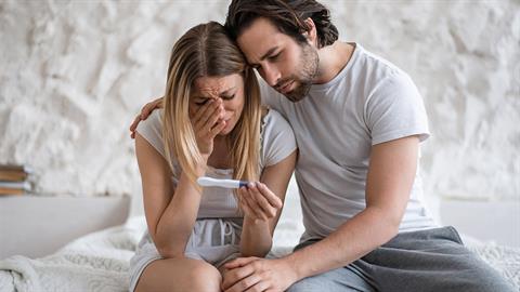 Ανεξήγητη υπογονιμότητα: ένα δύσκολο ταξίδι που μπορεί να κρατήσει χρόνια