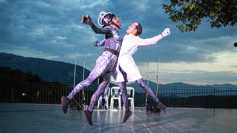 Συνέντευξη με τους συντελεστές της παράστασης «Η πόλη των χαμένων ρομπότ»