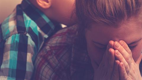 «Η μητρότητα δεν είναι μόνο ροζ συννεφάκια, είναι ένας άθλος!»