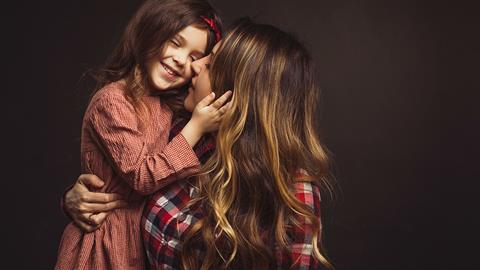 «Είμαι ο φύλακας άγγελός σου»: το συγκινητικό γράμμα μιας μητέρας στο παιδί της