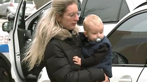 Βρέθηκε 2χρονο αγοράκι που το είχαν κλέψει μαζί με το αυτοκίνητο της μαμάς του