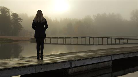 «Πίσω από κάθε δυνατό άνθρωπο υπάρχει μια στιγμή που διάλεξε να κολυμπήσει αντί να βουλιάξει»