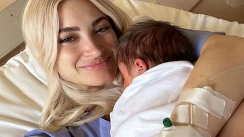 Ι. Τούνη: «προσπαθούσαμε πάνω από 20 ώρες να γεννήσω φυσιολογικά αλλά δεν τα κατάφερα κι έκανα καισαρική»