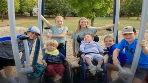 10χρονοι έκαναν τα αδύνατα δυνατά και έφτιαξαν παιδική χαρά για τους ΑμεΑ συμμαθητές τους!