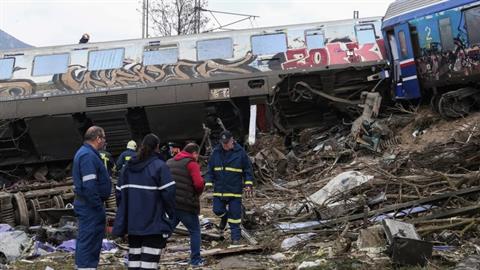 Τέμπη: φοιτητής δεν ανέβηκε στο τρένο τελευταία στιγμή επειδή έχασε το πορτοφόλι του