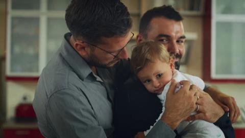 Ανοίγει ο δρόμος για μωρά με δύο βιολογικούς μπαμπάδες - δημιουργήθηκαν ωάρια από αρσενικά κύτταρα