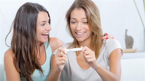 «Θα γίνω για πρώτη φορά γιαγιά στα 36 μου χρόνια και νιώθω πιο ευτυχισμένη από ποτέ»