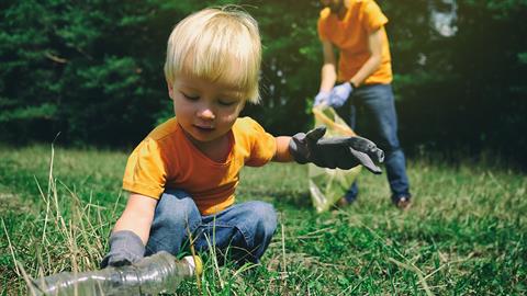 Πώς να μεγαλώσετε ένα παιδί που θα παλέψει για έναν καλύτερο κόσμο