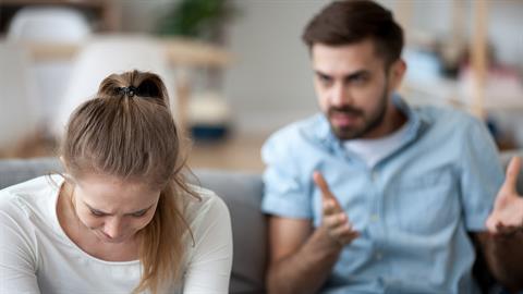 10 σημάδια ότι πρέπει να φύγεις από μια σχέση... τρέχοντας!