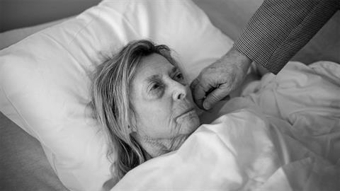 «Η σχέση μου με τη μαμά μου ήταν εφιαλτική -ώσπου ένα τραγικό γεγονός τα άλλαξε όλα» 