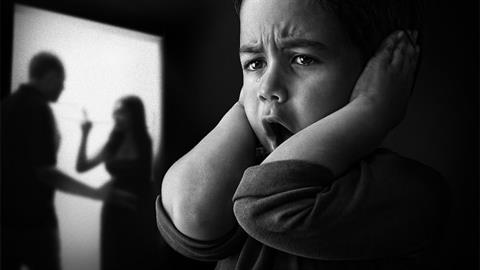 «Χθες, ας ήταν η τελευταία φορά που μαλώσαμε μπροστά στα παιδιά μας...»