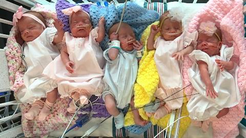 Ήθελε να γίνει μαμά όσο τίποτα στον κόσμο και η ζωή της χάρισε 5δυμα!