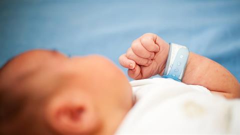 Αγοράκι γεννήθηκε με 2 πέη και χωρίς πρωκτό - συμβαίνει 1 στις 6 εκατομμύρια γεννήσεις 