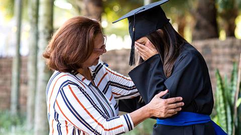 «Μαμά, μπαμπά θυσιάσατε πολλά για να σπουδάσω και θα σας είμαι για πάντα ευγνώμων»