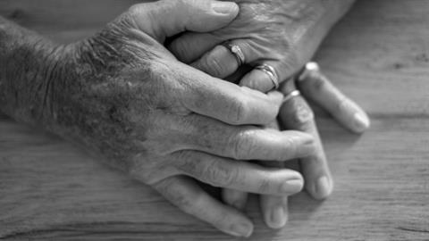 Μετά από 59 χρόνια γάμου, έφυγαν και οι δύο από τη ζωή με 59 ώρες διαφορά!