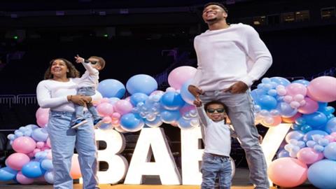 Ο Γιάννης Αντετοκούνμπο θα γίνει μπαμπάς για 3η φορά!