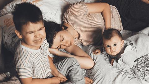 «Η μητρότητα σε κάνει να νιώθεις ευτυχία και πονοκέφαλο μαζί!»