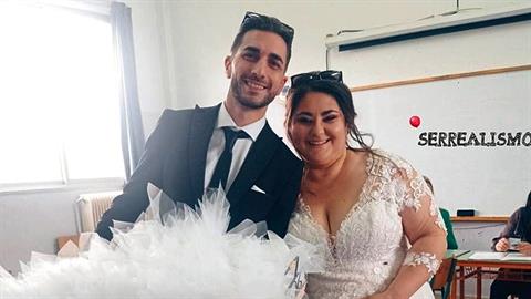 Ζευγάρι από τις Σέρρες πήγε να ψηφίσει αμέσως μετά το γλέντι του γάμου του!