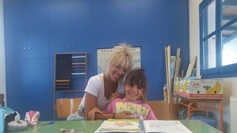 Δασκάλα στην Ηρακλειά έχει μία και μοναδική μαθήτρια: την κόρη της!