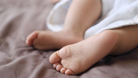 Μωράκι 10 μηνών πέθανε ξαφνικά από άγνωστα αίτια - έχασε τις αισθήσεις του