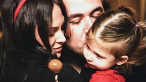 Ρέμος: «θέλω να ζήσω μέχρι τα βαθιά γεράματα να δω την κόρη μου να μεγαλώνει, να την παντρέψω»