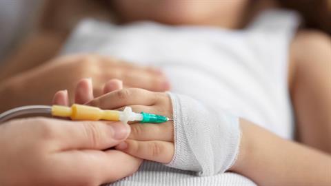 Ευχάριστη εξέλιξη για την 4χρονη που την τσίμπησε οχιά - βγήκε από τη ΜΕΘ