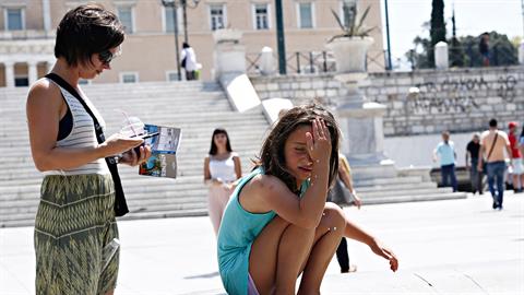Ο δεκάλογος του... καύσωνα: πολύτιμες συμβουλές για όλη την οικογένεια 
