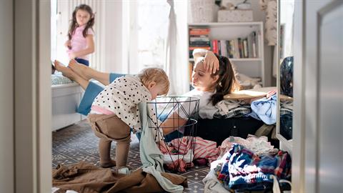 Ένα κείμενο για τις μαμάδες που μένουν σπίτι να μεγαλώσουν τα παιδιά τους