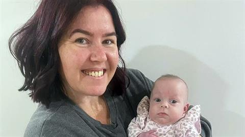 Γέννησε το παιδί του άντρα της 3 χρόνια μετά τον θάνατό του!