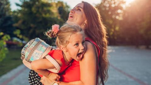 Πρώτη ημέρα στο σχολείο: Γονείς, προετοιμαστείτε για να την κάνετε ξεχωριστή!