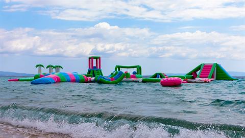 Αλόννησος: 15χρονος έπεσε στη θάλασσα από φουσκωτό παιχνίδι και τραυματίστηκε σοβαρά